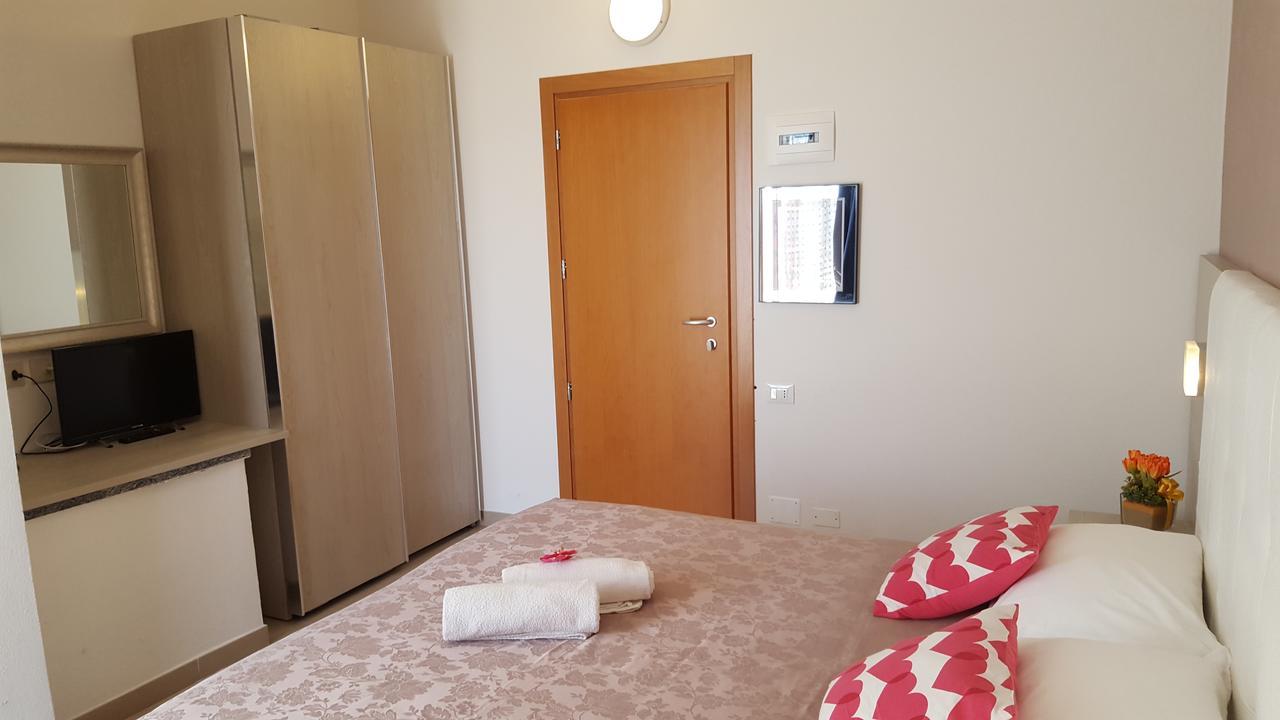 צ'סנטיקו Hotel Raffaello מראה חיצוני תמונה