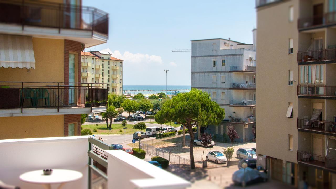 צ'סנטיקו Hotel Raffaello מראה חיצוני תמונה
