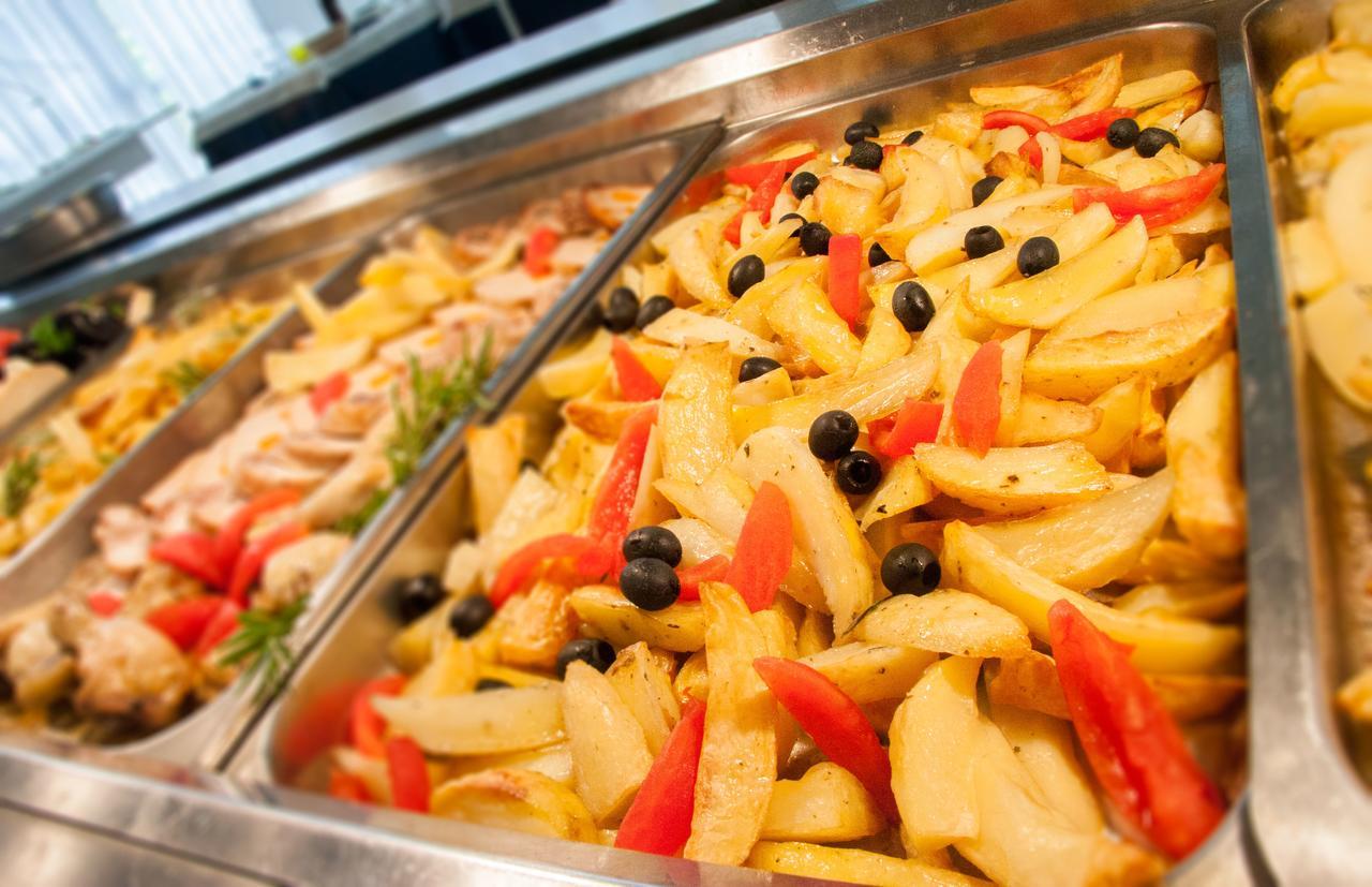 צ'סנטיקו Hotel Raffaello מראה חיצוני תמונה
